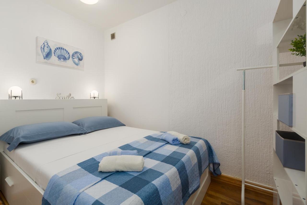 Family Apartment Romina Върсар Екстериор снимка