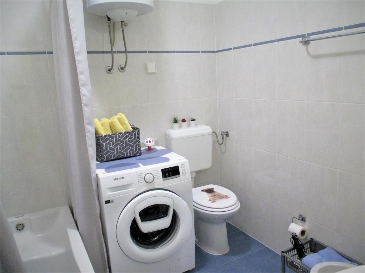 Family Apartment Romina Върсар Екстериор снимка